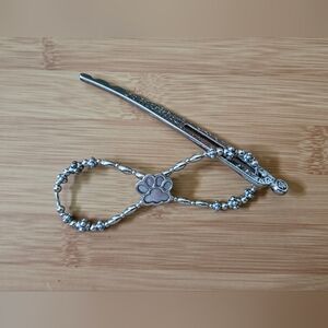 Paw Print Flexi hair clip